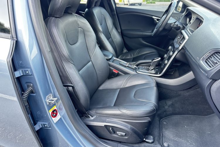 Used Volvo V40 2019 T3 Zhiyi Edition Right Front Seat