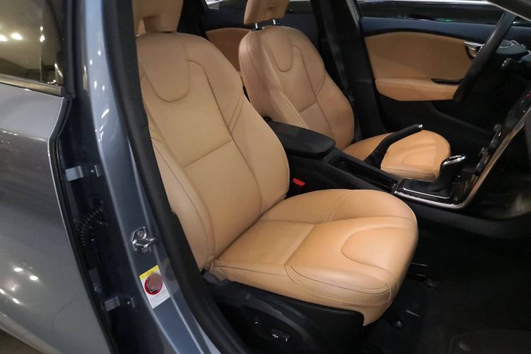 Used Volvo V40 2019 T3 Zhiyi Edition Right Front Seat