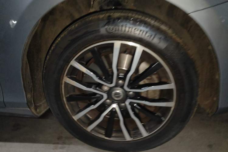 Used Volvo V40 2019 T3 Zhiyi Edition Right Front Wheel Hub