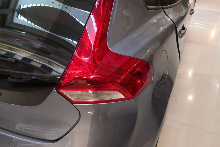 Used Volvo V40 2019 T3 Zhiyi Edition Right Rear Taillight