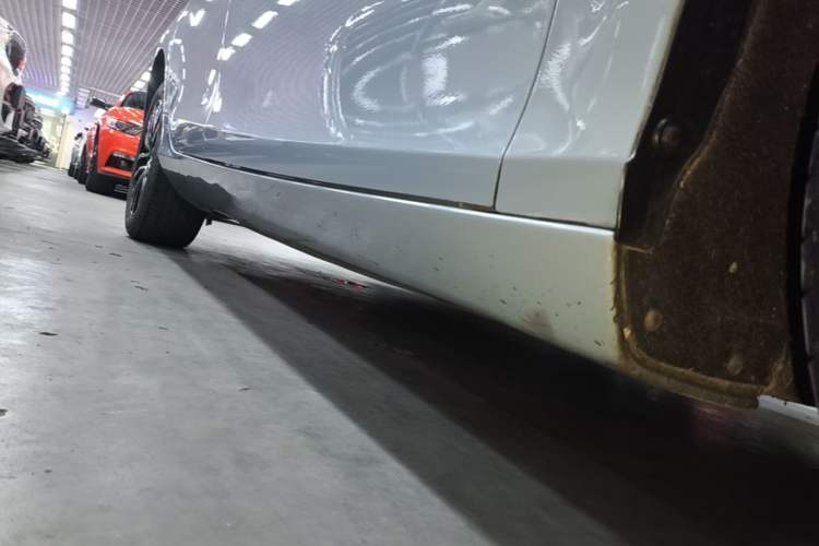 Used Volvo V40 2019 T3 Zhiyi Edition Right Side Sill