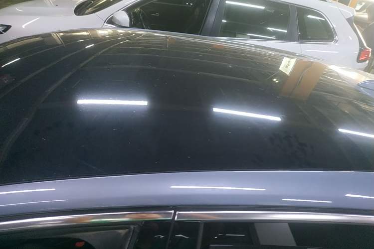 Used Volvo V40 2019 T3 Smart Luxury Edition Roof