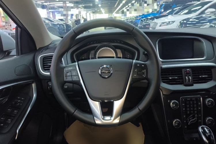 Used Volvo V40 2019 T3 Zhiyi Edition Steering Wheel