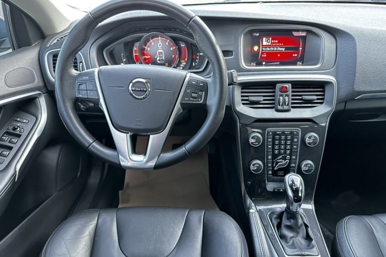 Used Volvo V40 2019 T3 Zhiyi Edition Steering Wheel