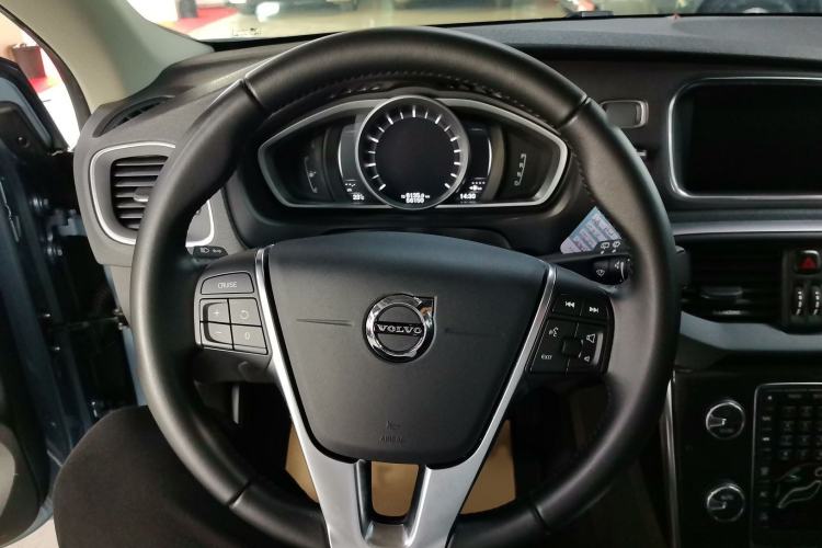 Used Volvo V40 2019 T3 Zhiyi Edition Steering Wheel