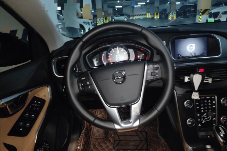 Used Volvo V40 2019 T3 Zhiyi Edition Steering Wheel