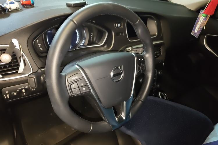Used Volvo V40 2019 T3 Zhiyi Edition Steering Wheel