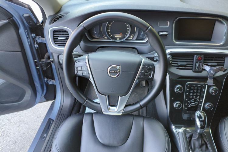 Used Volvo V40 2019 T3 Zhiyi Edition Steering Wheel