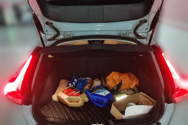 Used Volvo V40 2019 T3 Zhiyi Edition Trunk