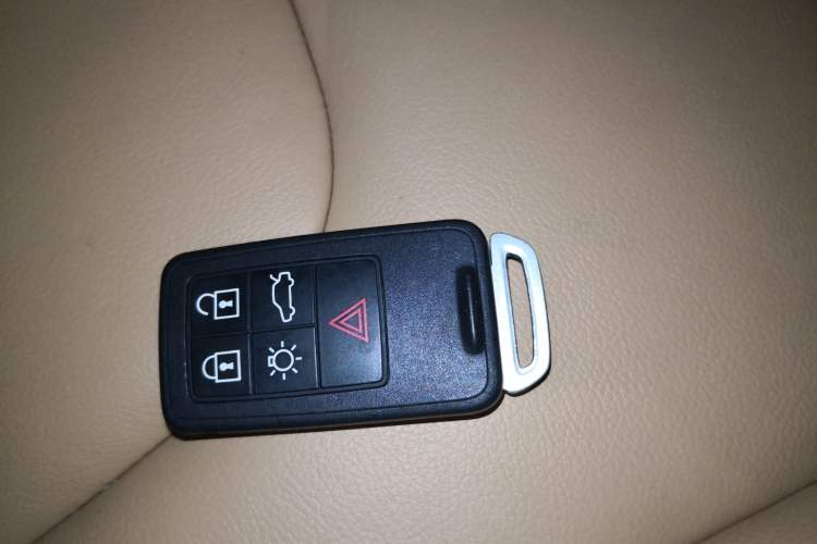 Used Volvo V40 2019 T3 Zhiyi Edition Vehicle Key