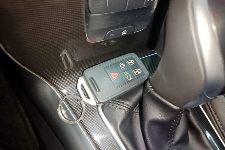 Used Volvo V40 2019 T3 Zhiyi Edition Vehicle Key