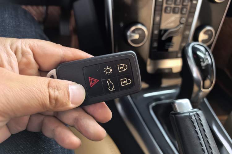 Used Volvo V40 2019 T3 Zhiyi Edition Vehicle Key