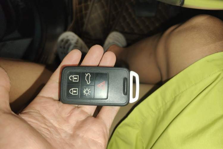 Used Volvo V40 2019 T3 Zhiyi Edition Vehicle Key