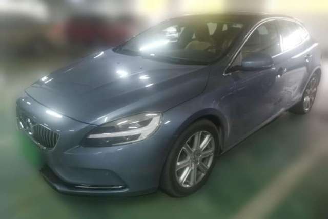 Used Volvo V40 2019 T4 Smart Luxury Edition