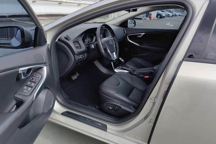 Used Volvo V40 2019 T3 Zhiyi Edition Driver Seat