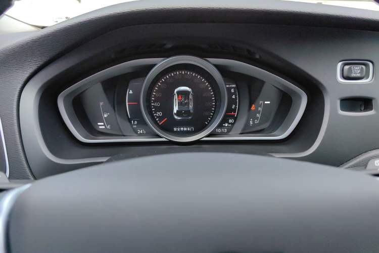 Used Volvo V40 2019 T3 Zhiyi Edition Instrument Cluster