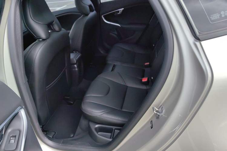 Used Volvo V40 2019 T3 Zhiyi Edition Left Rear Seat
