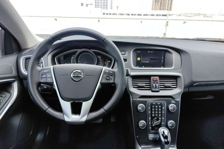 Used Volvo V40 2019 T3 Zhiyi Edition Steering Wheel