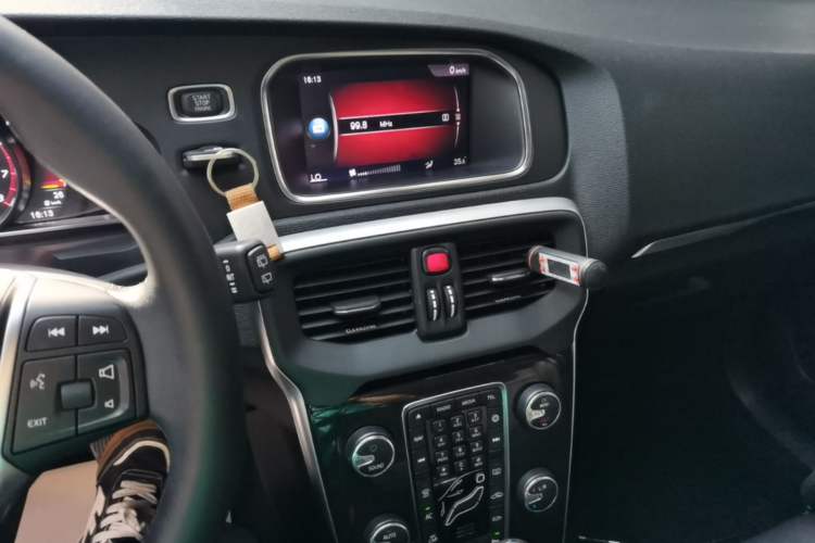 Used Volvo V40 2019 T3 Zhiyi Edition Audio And AC Panel