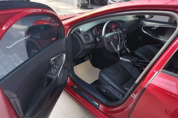 Used Volvo V40 2019 T3 Zhiyi Edition Driver Seat