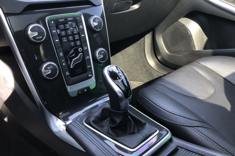 Used Volvo V40 2019 T3 Zhiyi Edition Gear Lever