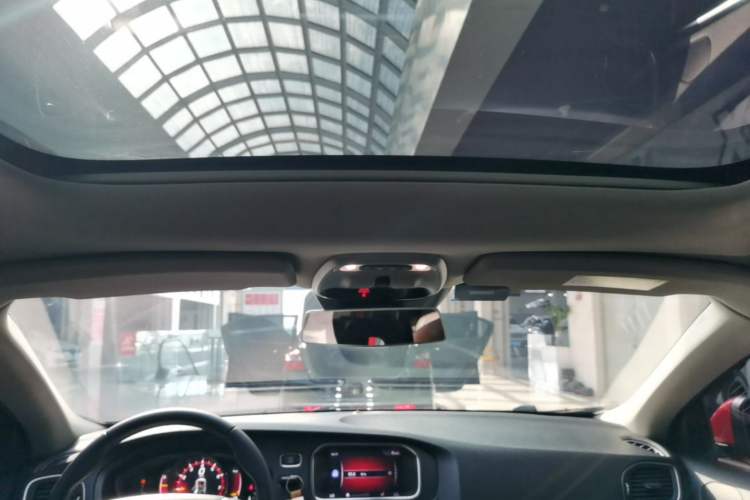Used Volvo V40 2019 T3 Zhiyi Edition Headliner