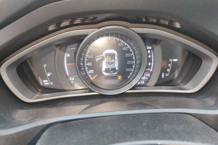 Used Volvo V40 2019 T3 Zhiyi Edition Instrument Cluster