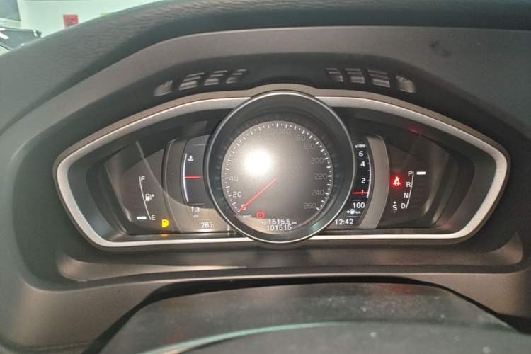 Used Volvo V40 2019 T3 Zhiyi Edition Instrument Cluster