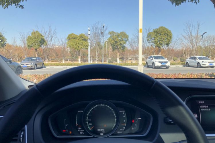 Used Volvo V40 2019 T3 Zhiyi Edition Instrument Cluster