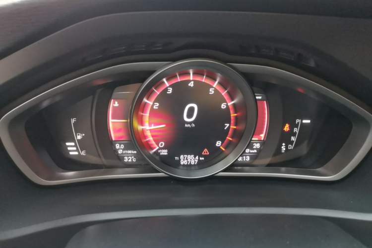 Used Volvo V40 2019 T3 Zhiyi Edition Instrument Cluster