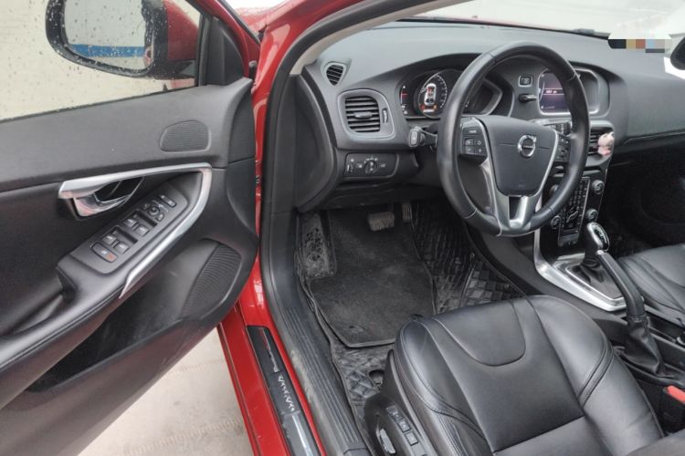 Used Volvo V40 2019 T3 Zhiyi Edition Interior 3