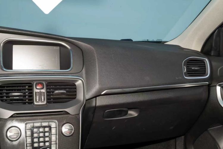 Used Volvo V40 2019 T3 Zhiyi Edition Interior 4