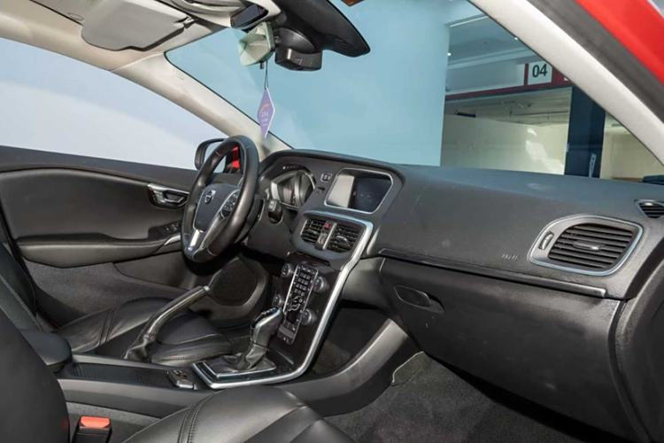 Used Volvo V40 2019 T3 Zhiyi Edition Interior 8