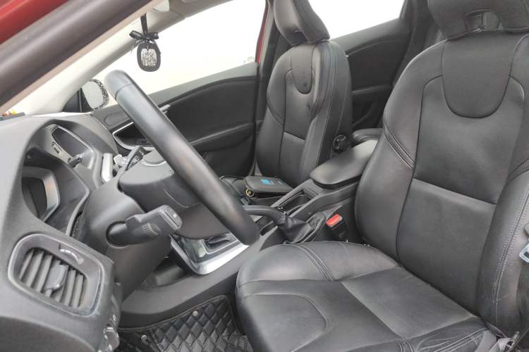 Used Volvo V40 2019 T3 Zhiyi Edition Left Front Seat