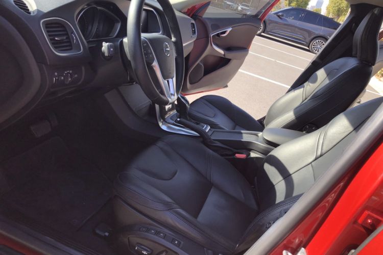 Used Volvo V40 2019 T3 Zhiyi Edition Left Front Seat