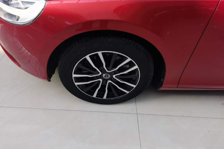 Used Volvo V40 2019 T3 Zhiyi Edition Left Front Wheel Hub