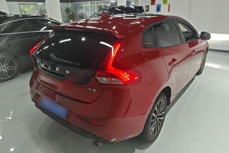Used Volvo V40 2019 T3 Zhiyi Edition Rear Right 45 Deg