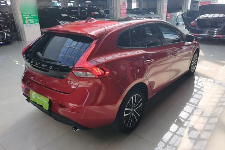 Used Volvo V40 2019 T3 Zhiyi Edition Rear Right 45 Deg