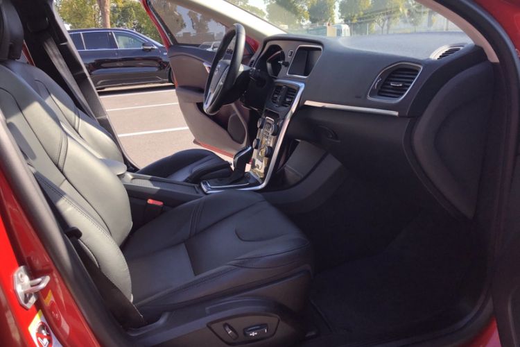 Used Volvo V40 2019 T3 Zhiyi Edition Right Front Seat