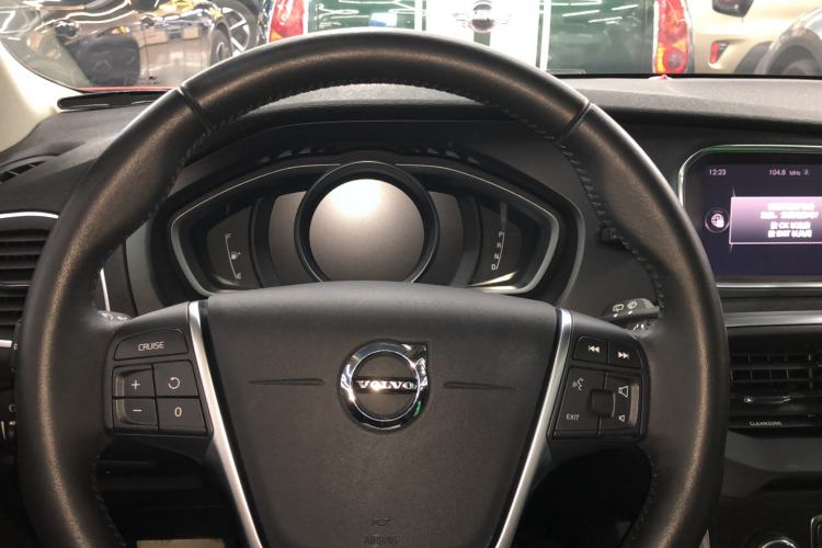 Used Volvo V40 2019 T3 Zhiyi Edition Steering Wheel