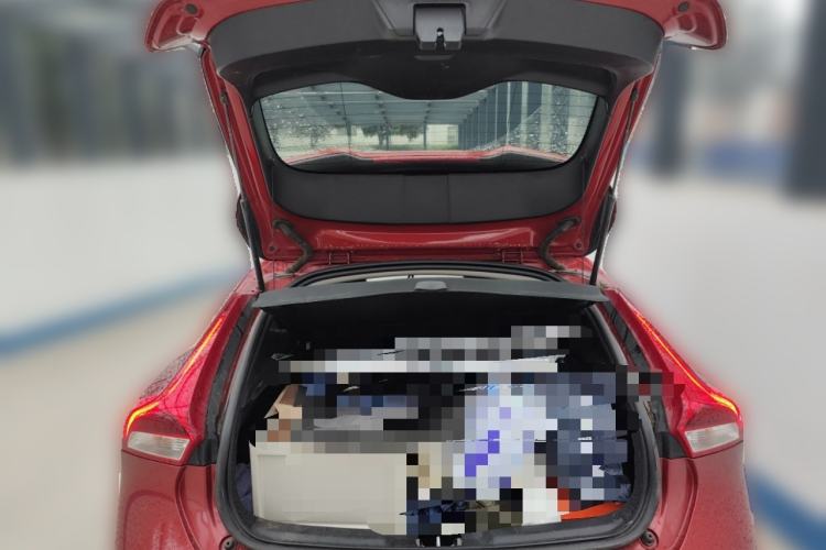 Used Volvo V40 2019 T3 Zhiyi Edition Trunk
