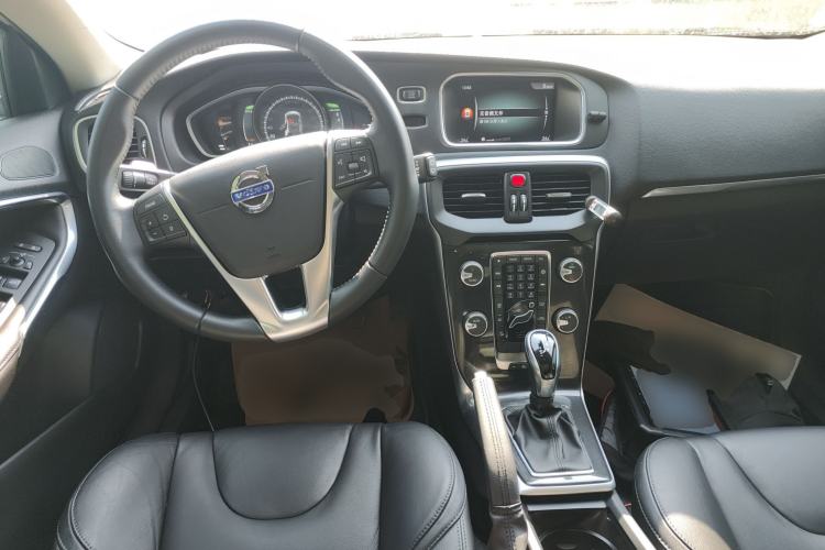 Used Volvo V40 2019 T3 Zhiyi Edition Center Console
