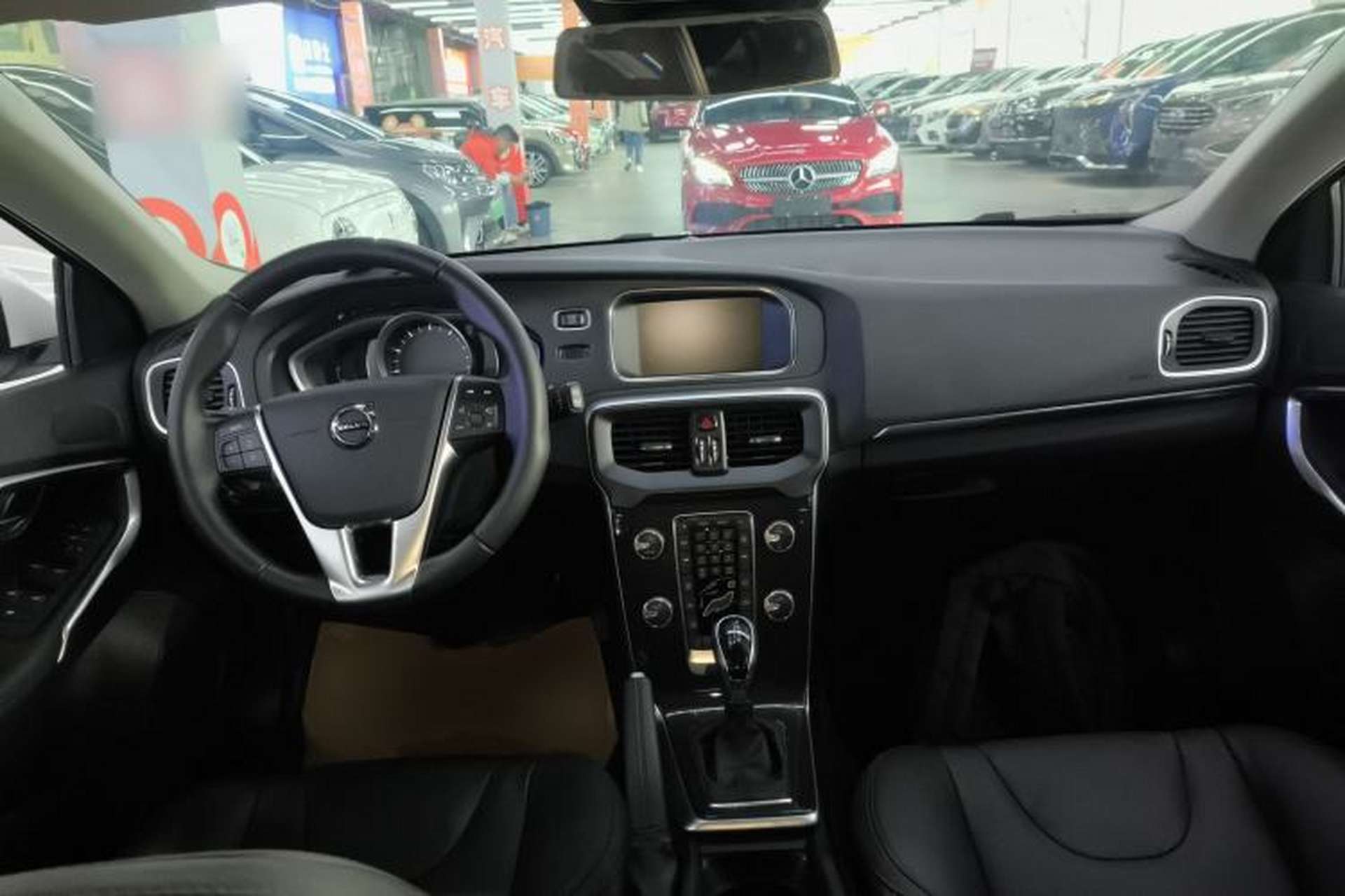 Used Volvo V40 2019 T3 Zhiyi Edition Center Console