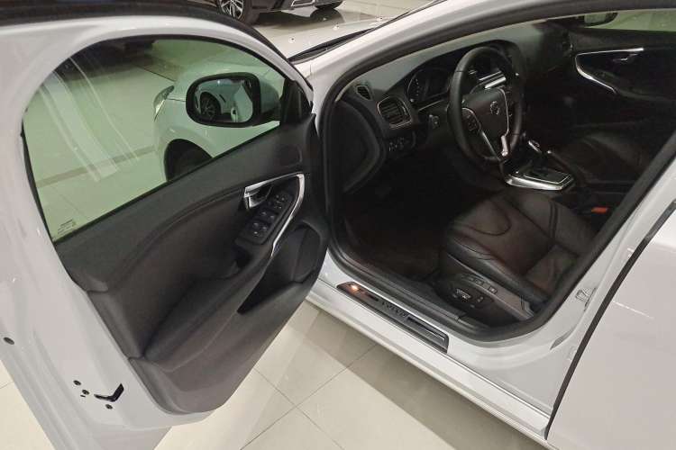 Used Volvo V40 2019 T3 Zhiyi Edition Driver Seat