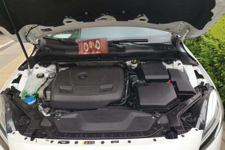 Used Volvo V40 2019 T3 Zhiyi Edition Engine Bay