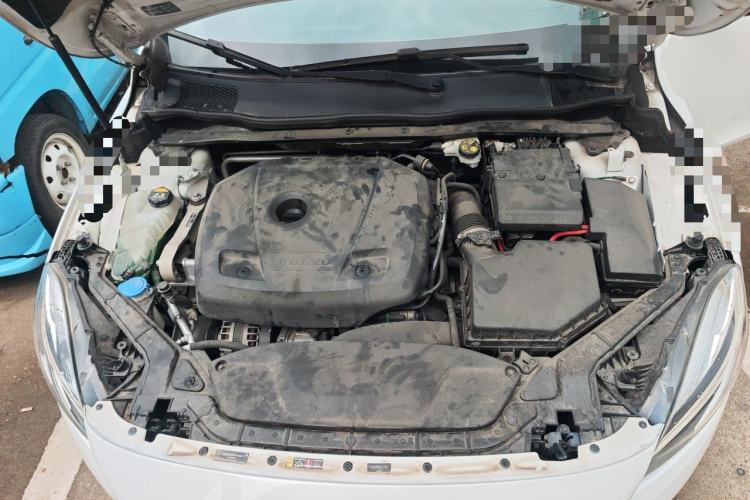 Used Volvo V40 2019 T3 Zhiyi Edition Engine Bay