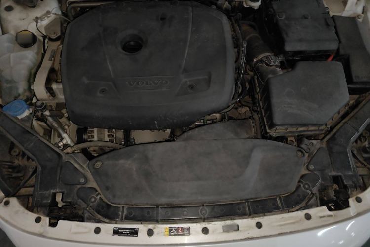 Used Volvo V40 2019 T3 Zhiyi Edition Engine Bay