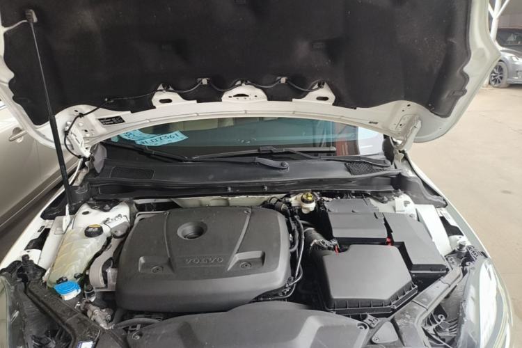 Used Volvo V40 2019 T3 Zhiyi Edition Engine Bay