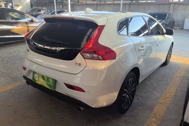 Used Volvo V40 2019 T3 Zhiyi Edition Exterior 2