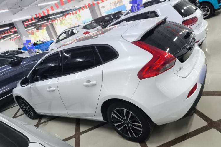 Used Volvo V40 2019 T3 Zhiyi Edition Exterior 3